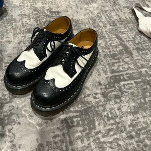 3989 BEX SMOOTH LEATHER BROGUE SHOES